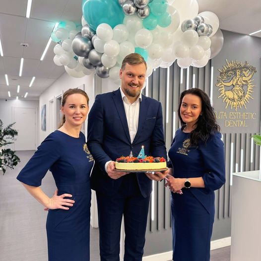 Клиника Era Esthetic Dental отметила 4-летие